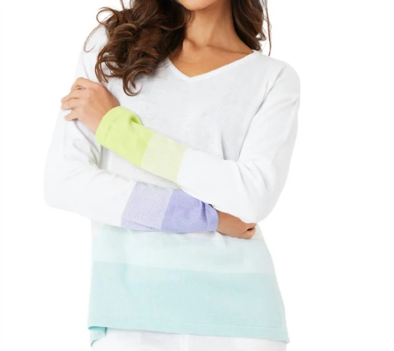 Ombre 3/4 Sleeve V-Neck Top In White/lilac/mist